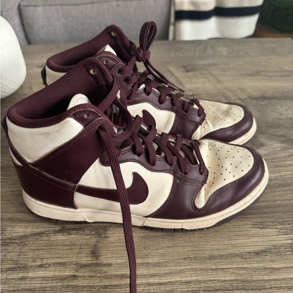 Nike size 9 - Picture 3 of 4